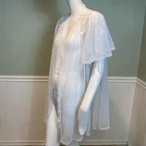 Vintage 90s Val Mode Lingerie White Peignoir Jacket Lace Trim